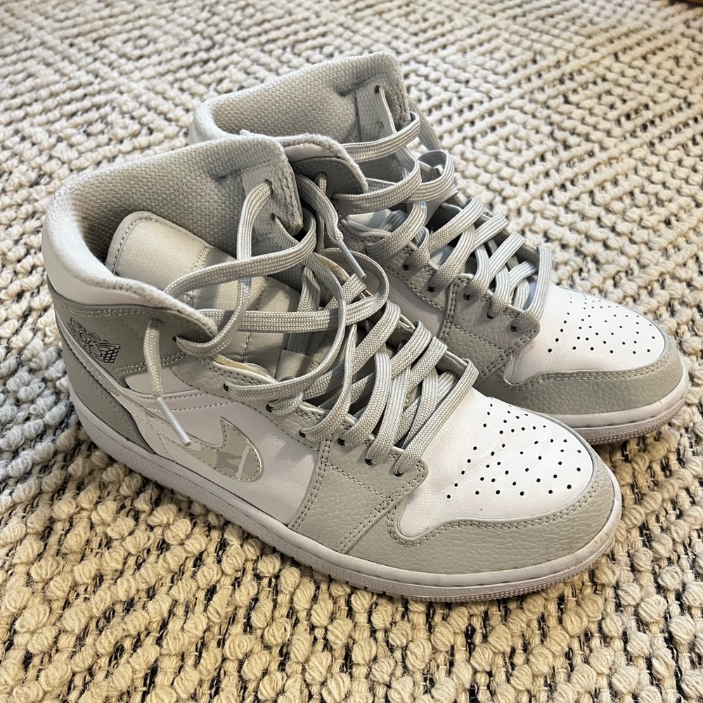 Authentic Air Jordan 1 Mid